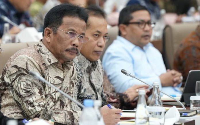 Kepala BP Batam, Muhammad Rudi menghadiri Rapat Dengar Pendapat (RDP) dengan Komisi VI DPR RI di Gedung Nusantara I, Jakarta. (Foto: dok Humas BP Batam)
