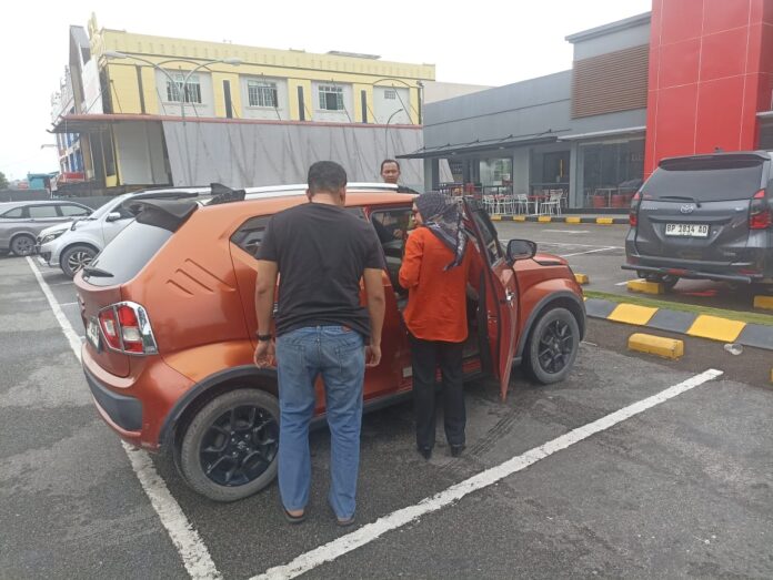 Seorang guru di Batam, berinisial RYS (45) yang juga berstatus Aparatur Sipil Negara (ASN), terancam dipidana setelah membuat laporan pencurian palsu yang juga viral di media sosial. (Foto: AlurNews) Seorang guru di Batam, berinisial RYS (45) yang juga berstatus Aparatur Sipil Negara (ASN), terancam dipidana setelah membuat laporan pencurian palsu yang juga viral di media sosial. (Foto: AlurNews)