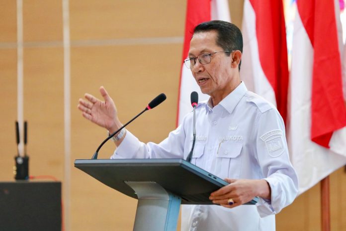 Wali Kota Batam, Amsakar Achmad, menyampaikan sambutan saat membuka Forum Konsultasi Publik Ranwal RKPD 2027 di Kantor Wali Kota Batam, Selasa (6/1/2026). HUMAS DISKOMINFO BATAM