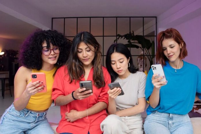 Ilustrasi istilah YONO (You Only Need One) yang lagi ramai di kalangan Gen Z sebagai gaya hidup minimalis dan berkelanjutan.(freepik.com)