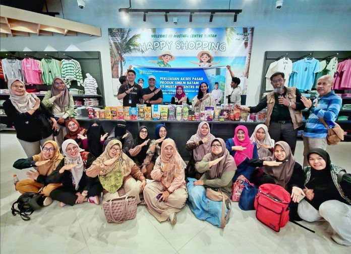 Pemko Batam melepas 30 produk unggulan UMKM ke jaringan ritel modern, Mustafa Centre Bintan, Kamis (5/1/2026). Dok PEMKO BATAM
