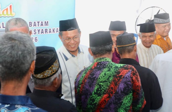 Sekda Batam, Firmansyah, menghadiri halalbihalal bersama tokoh masyarakat Galang, Kamis (9/4/2026). HUMAS DISKOMINFO BATAMSekda Batam, Firmansyah, menghadiri halalbihalal bersama tokoh masyarakat Galang, Kamis (9/4/2026). HUMAS DISKOMINFO BATAM