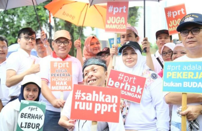 Pawai hak asasi manusia (HAM) mendukung percepatan pengesahan Rancangan Undang-Undang Perlindungan Pekerja Rumah Tangga (RUU PPRT) di Jakarta, Minggu (12/2/2023).(Dokumentasi Kementerian KetenagakerjaanR)
