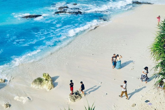 Ilustrasi Pantai Nusa Dua Bali(Dok.Canva)