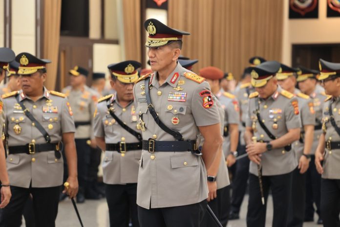 Kapolda Kepri Irjen Pol Suhendri ssat pelantikan di Mabes Polri.